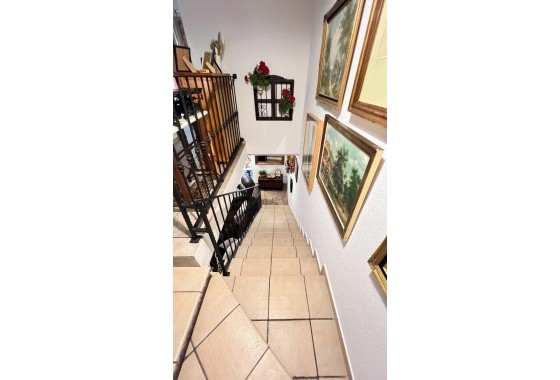 Herverkoop - Rijhuis -
Torrevieja - Los Balcones