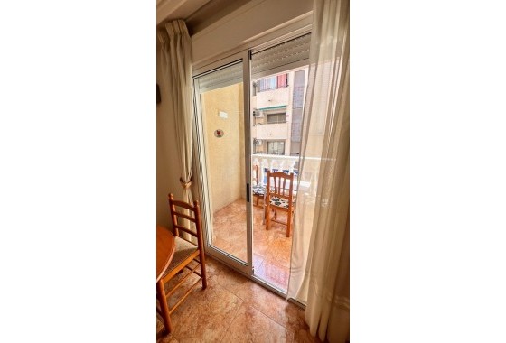 Wiederverkauf - Wohnung / Apartment -
Torrevieja - Parque de las Naciones