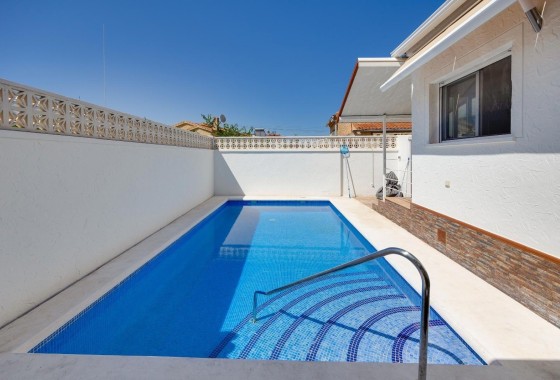 Resale - Detached Villa -
San Fulgencio - La Marina