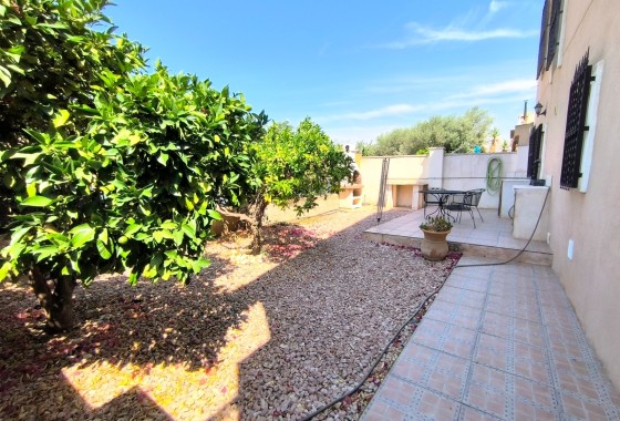 Wiederverkauf - Finca / Landhaus -
Albatera