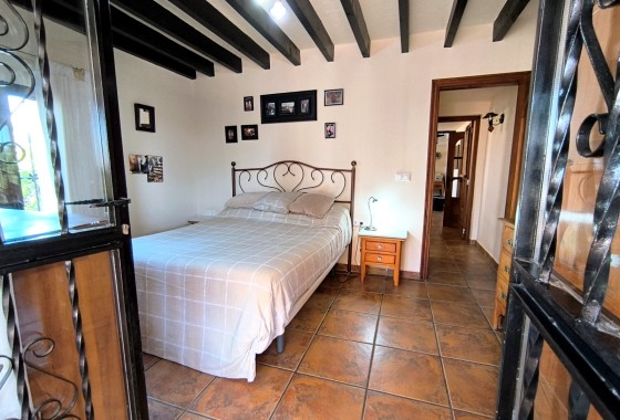 Wiederverkauf - Finca / Landhaus -
Albatera
