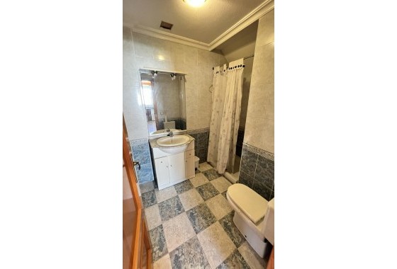 Herverkoop - Halfvrijstaande villa -
Torrevieja - Aguas Nuevas