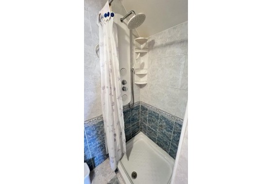Herverkoop - Halfvrijstaande villa -
Torrevieja - Aguas Nuevas