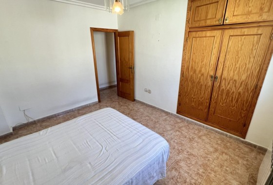 Herverkoop - Halfvrijstaande villa -
Torrevieja - Aguas Nuevas