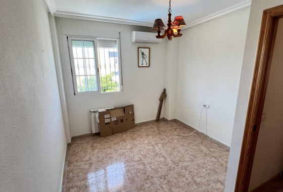 Herverkoop - Halfvrijstaande villa -
Torrevieja - Aguas Nuevas
