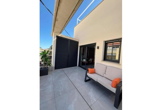 Herverkoop - Appartement / Flat -
Torrevieja - Las Piscinas Naturales