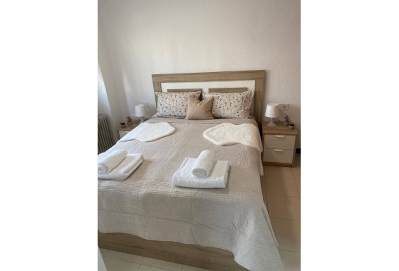 Venta - Chalet Independiente -
Torrevieja - La Mata