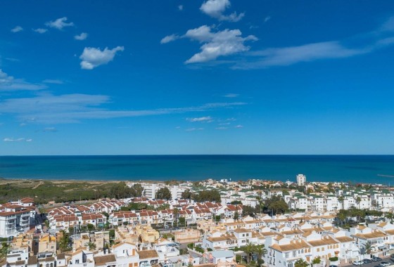 Venta - Chalet Independiente -
Torrevieja - La Mata
