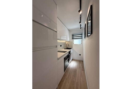 Herverkoop - Appartement / Flat -
Torrevieja - Playa del Cura