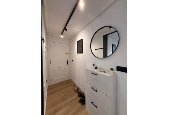 Herverkoop - Appartement / Flat -
Torrevieja - Playa del Cura