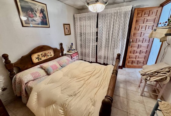 Venta - Finca / Casa de campo -
Guardamar del Segura