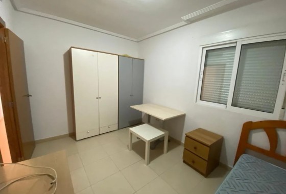 Resale - Apartment / Flat -
Redován - PUEBLO