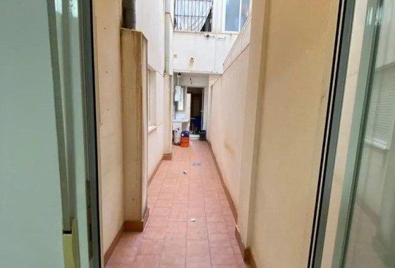 Resale - Apartment / Flat -
Redován - PUEBLO