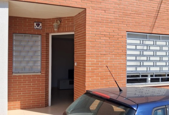 Resale - Apartment / Flat -
Redován - PUEBLO