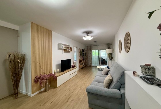 Resale - Apartment / Flat -
Torrevieja
