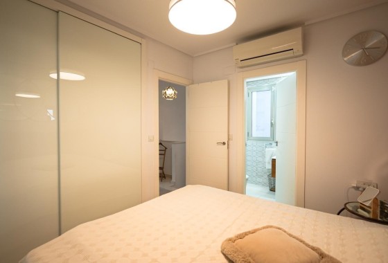 Herverkoop - Rijhuis -
Torrevieja - Aguas Nuevas