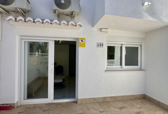 Herverkoop - Rijhuis -
Torrevieja - Los Balcones
