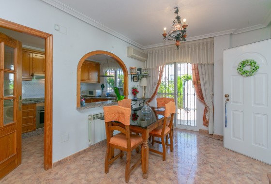 Resale - Semi Detached Villa -
La Zenia
