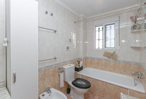 Resale - Semi Detached Villa -
La Zenia