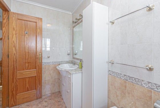 Resale - Semi Detached Villa -
La Zenia