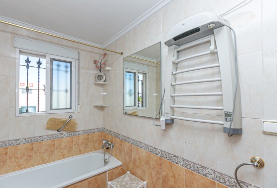 Resale - Semi Detached Villa -
La Zenia