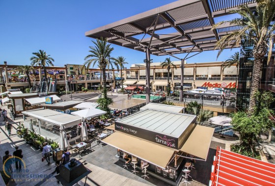 Herverkoop - Rijhuis -
Playa Flamenca