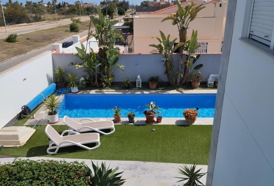 Venta - Chalet Independiente -
Torrevieja - Torreta florida