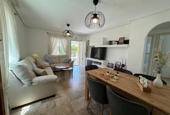 Resale - Apartment / Flat -
Torrevieja - La Siesta - El Salado - Torreta