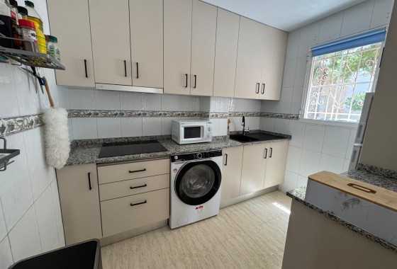 Resale - Apartment / Flat -
Torrevieja - La Siesta - El Salado - Torreta
