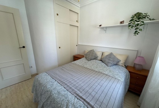 Resale - Apartment / Flat -
Torrevieja - La Siesta - El Salado - Torreta