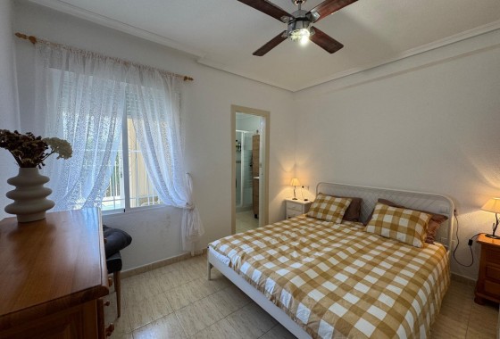 Resale - Apartment / Flat -
Torrevieja - La Siesta - El Salado - Torreta