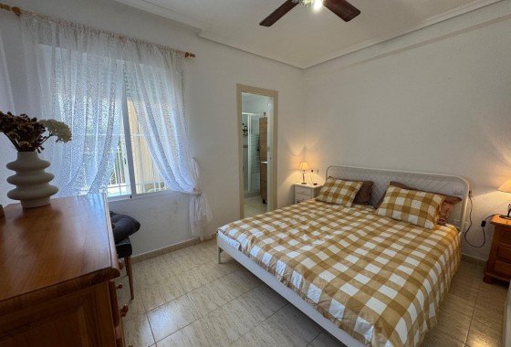 Resale - Apartment / Flat -
Torrevieja - La Siesta - El Salado - Torreta