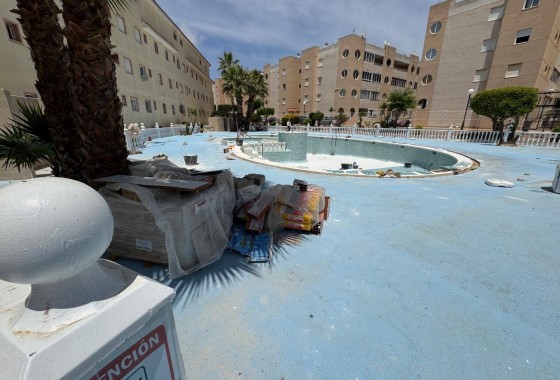 Resale - Apartment / Flat -
Torrevieja - La Siesta - El Salado - Torreta