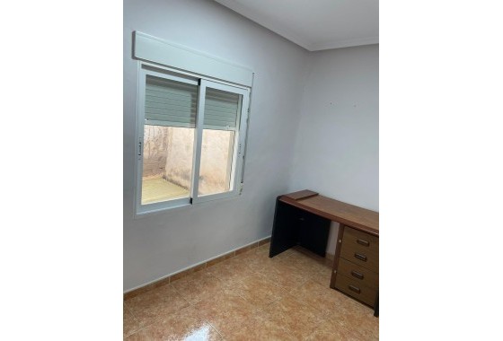 Herverkoop - Appartement / Flat -
Albatera
