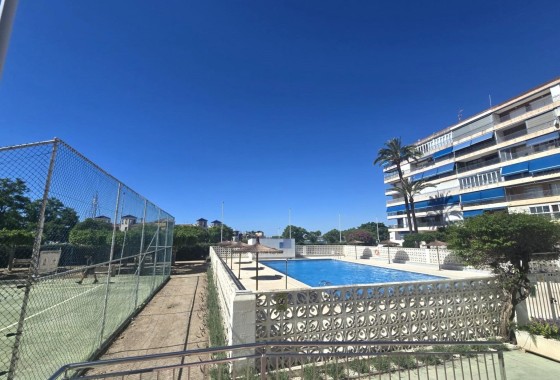 Sprzedaż - Apartament / Mieszkanie -
Torrevieja - Puerto Deportivo Marina Salinas