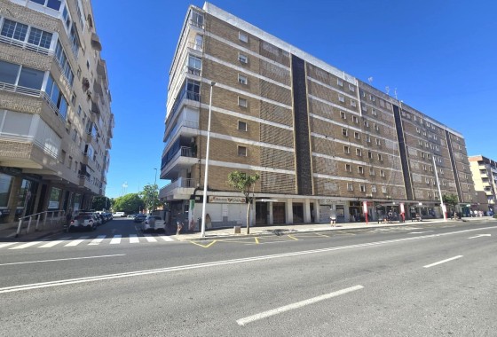 Sprzedaż - Apartament / Mieszkanie -
Torrevieja - Puerto Deportivo Marina Salinas