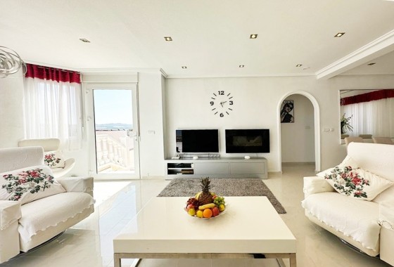 Wiederverkauf - Freistehende Villa -
San Miguel de Salinas