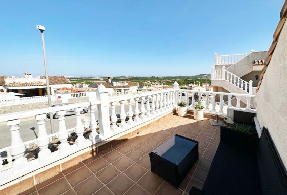 Wiederverkauf - Freistehende Villa -
San Miguel de Salinas