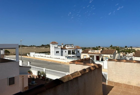 Wiederverkauf - Freistehende Villa -
San Miguel de Salinas