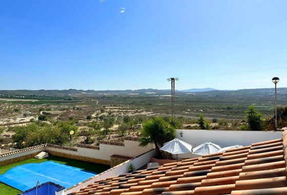 Wiederverkauf - Freistehende Villa -
San Miguel de Salinas