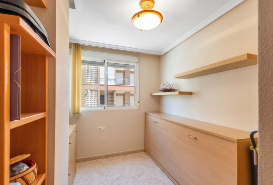 Herverkoop - Appartement / Flat -
Torrevieja - Playa del Cura