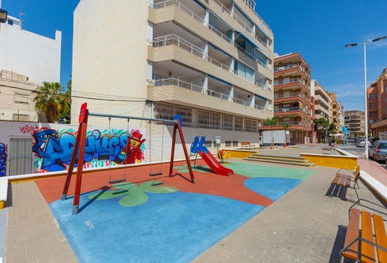 Herverkoop - Appartement / Flat -
Torrevieja - Playa del Cura