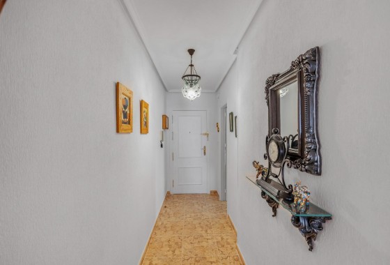 Resale - Apartment / Flat -
Torrevieja