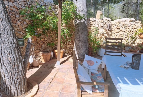 Revente - Finca / Propriété rurale -
Sax - SAX