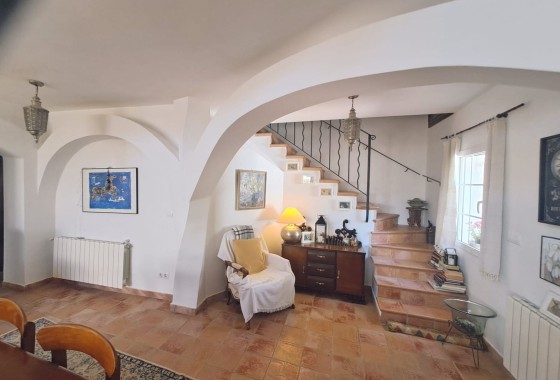 Revente - Finca / Propriété rurale -
Sax - SAX