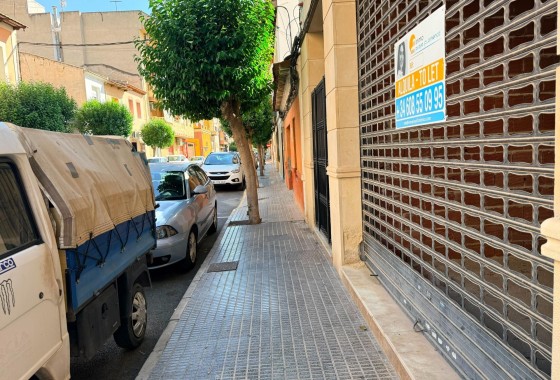 Obra Nueva - Comercial -
Almoradí