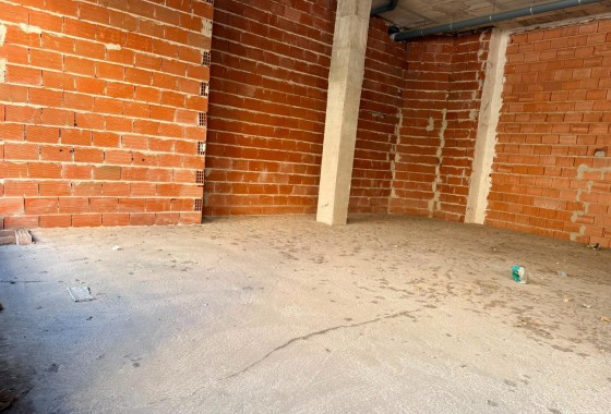 Obra Nueva - Comercial -
Almoradí