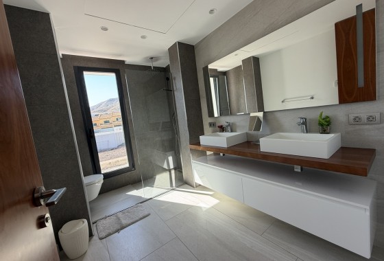 Revente - Villa Individuelle -
Finestrat