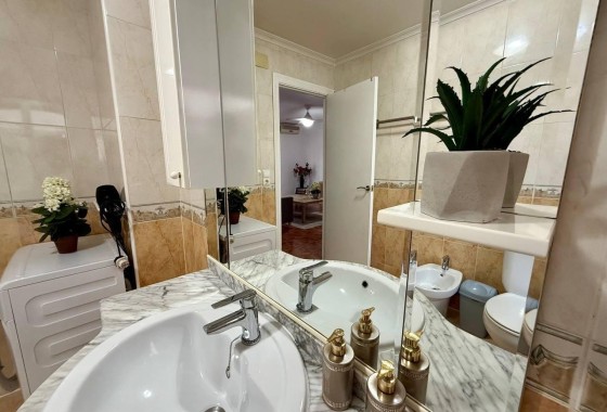 Herverkoop - Appartement / Flat -
Torrevieja - Playa del Cura