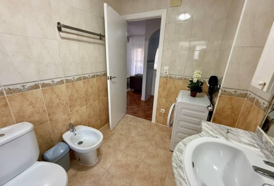 Herverkoop - Appartement / Flat -
Torrevieja - Playa del Cura